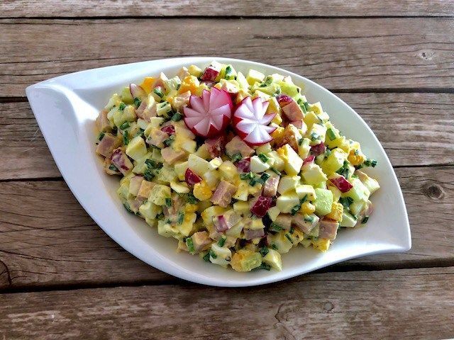 Салат с ветчиной и редисом Салат с ветчиной и редисом