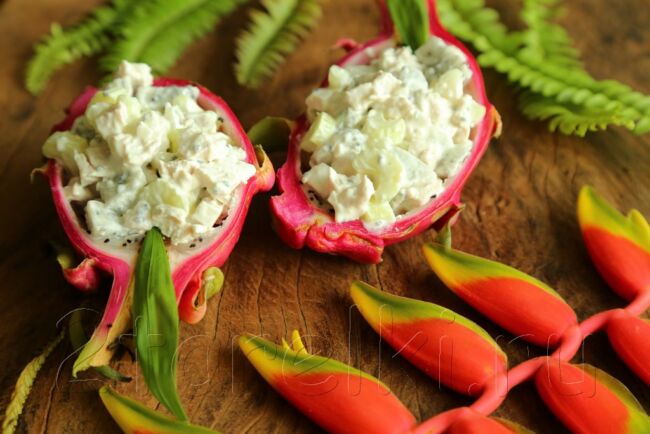 Салат с курицей и драгонфрутом «Экзотик» Салат с курицей и драгонфрутом «Экзотик»