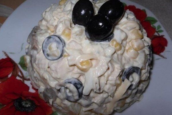 Грибной салат с ананасом и курицей, рецепт с фото Грибной салат с ананасом и курицей, рецепт с фото