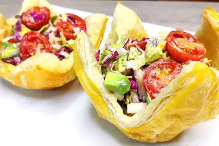 Фото к рецепту: Пять самых вкусных салатов на новый год 2023 Фото к рецепту: Пять самых вкусных салатов на новый год 2023
